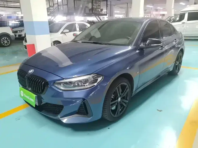 Фотография автомобиля — BMW 1 Series