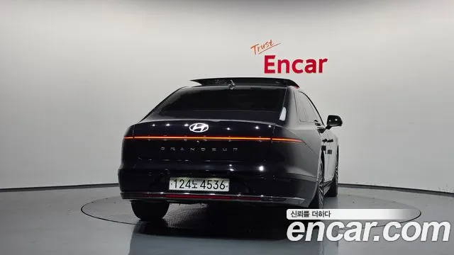 Hyundai Grandeur GN7 — Фото автомобиля 4