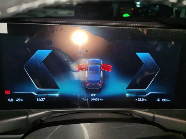 BMW i3 — Фото автомобиля 14