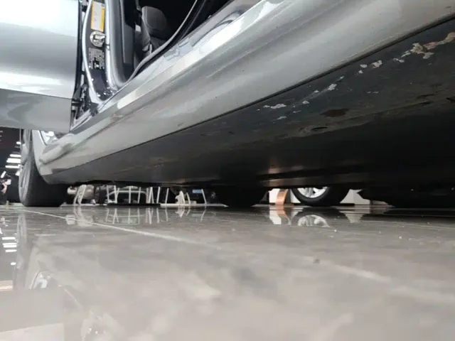Tesla Model 3 — Фото автомобиля 20