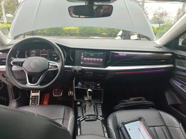 Volkswagen Passat — Фото автомобиля 5