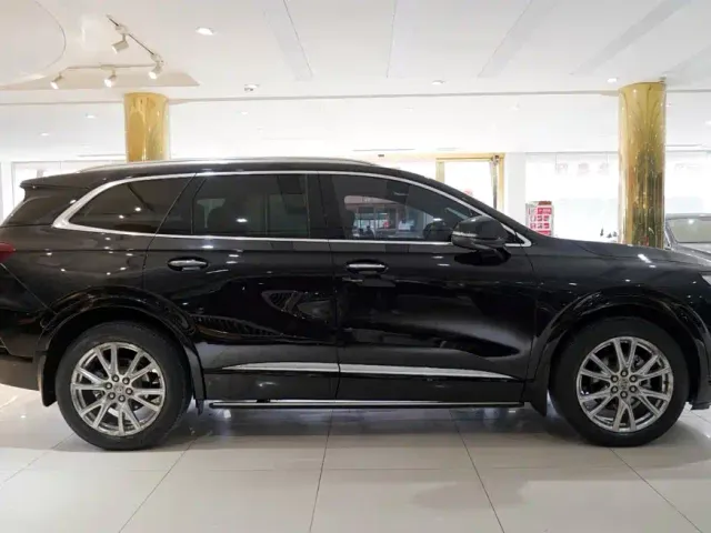Buick Enclave — Фото автомобиля 20
