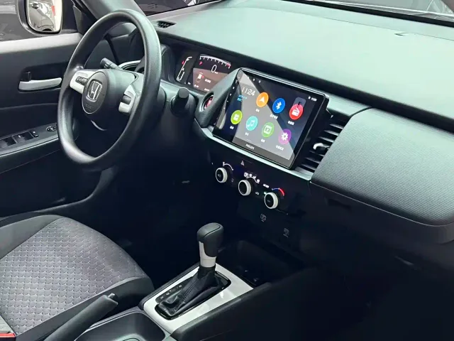 Honda Fit — Фото автомобиля 18