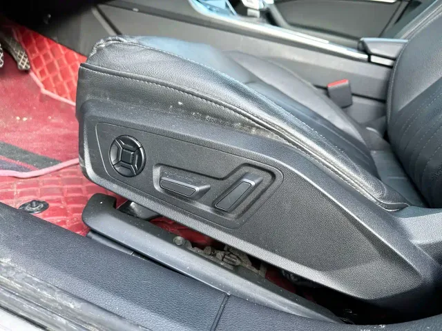 Audi A6L — Фото автомобиля 11