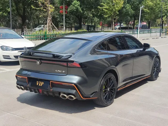 Changan UNI-V — Фото автомобиля 12