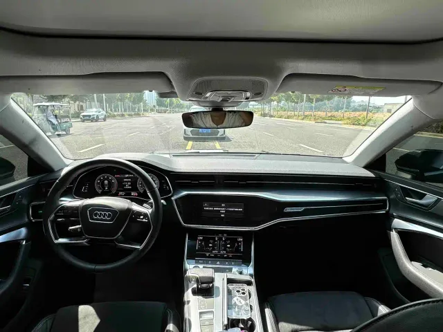 Audi A7L — Фото автомобиля 7