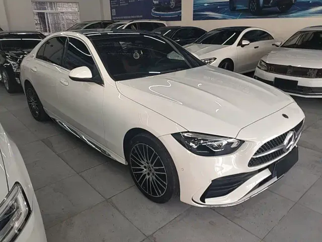 Mercedes-Benz C-Class — Фото автомобиля 3