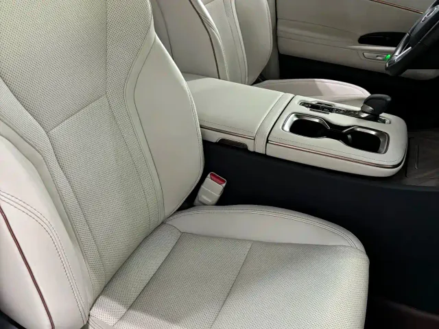 Lexus LM — Фото автомобиля 17