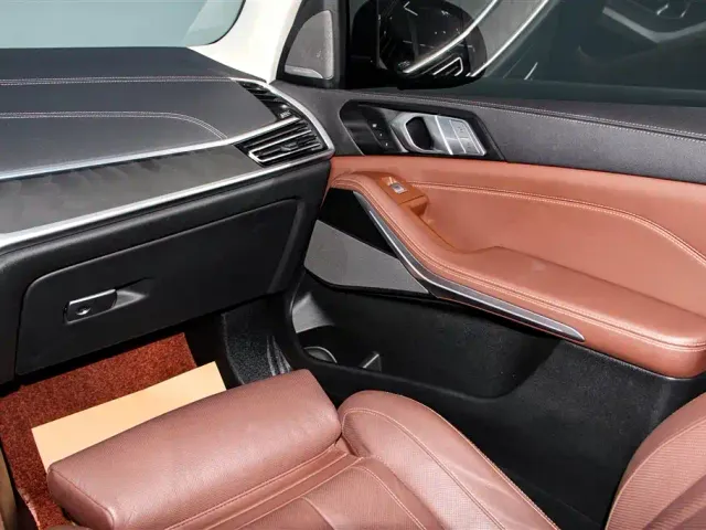 BMW X7 — Фото автомобиля 23