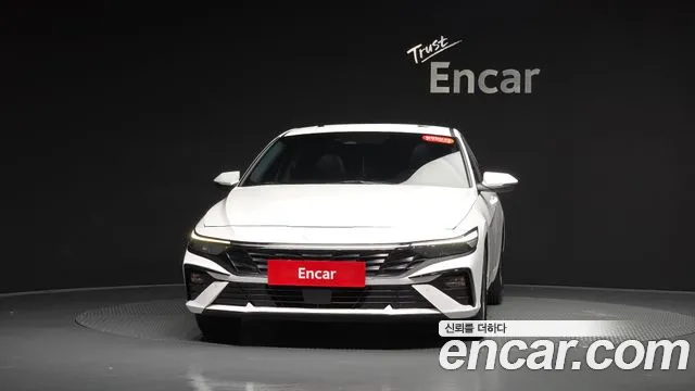 Hyundai Avante CN7 — Фото автомобиля 3