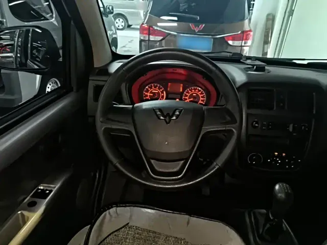 Wuling Rongguang S — Фото автомобиля 10