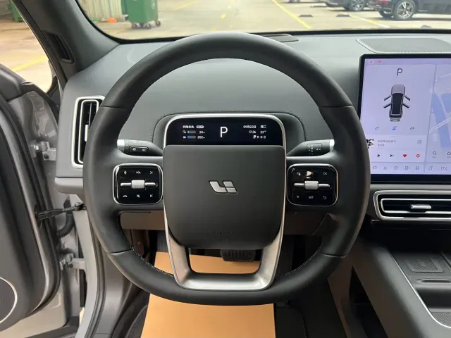 Li Auto L7 — Фото автомобиля 12