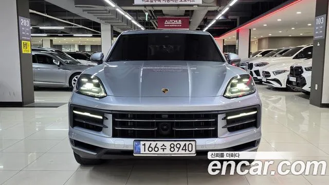 Фотография автомобиля — Porsche Cayenne 3.0