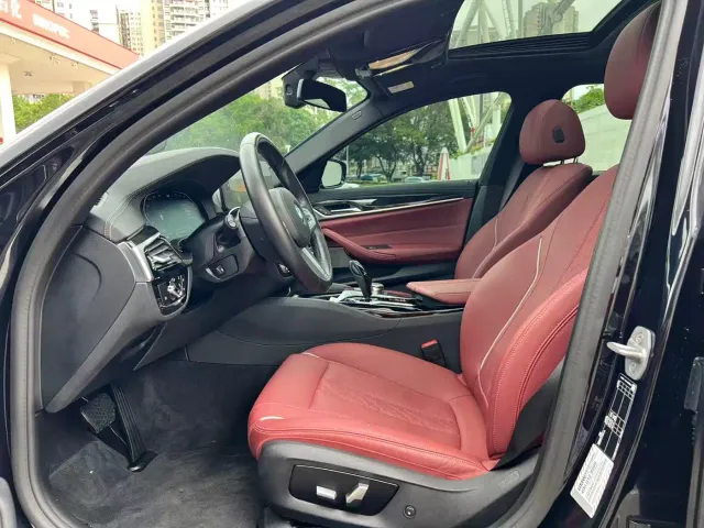 BMW 5 Series — Фото автомобиля 3