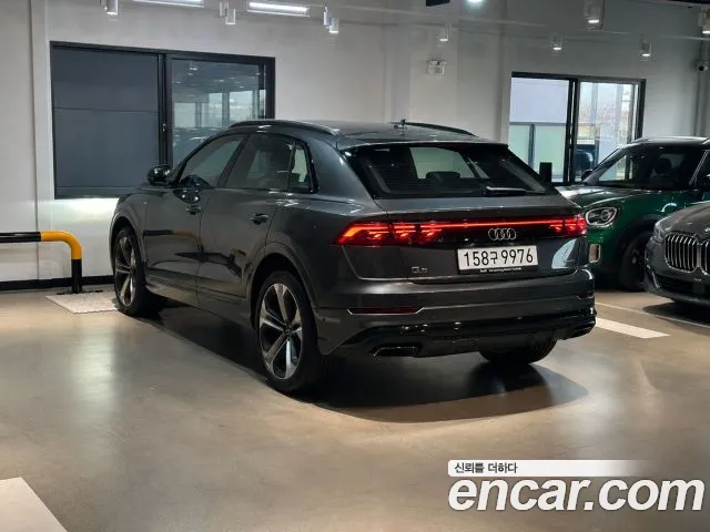 Audi Q8 50 TDI quattro Premium — Фото автомобиля 3