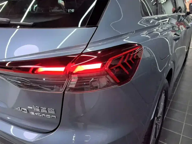 Audi Q4 e-tron — Фото автомобиля 7