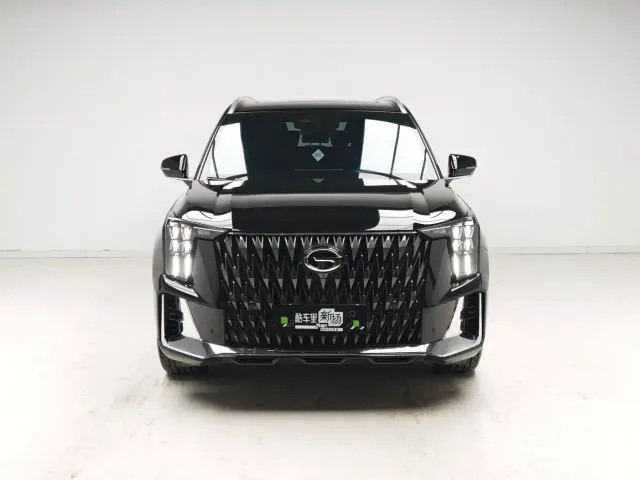 GAC Trumpchi GS8 — Фото автомобиля 2