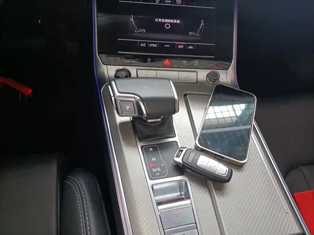 Audi A6L — Фото автомобиля 10