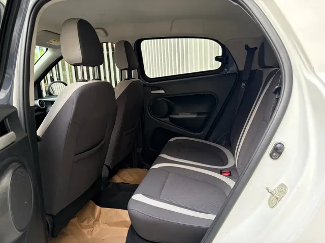 Ora Ora Black Cat 2022 301km Cute Pet Edition (LFP) — Фото автомобиля 11