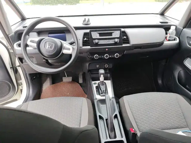 Honda Fit — Фото автомобиля 9