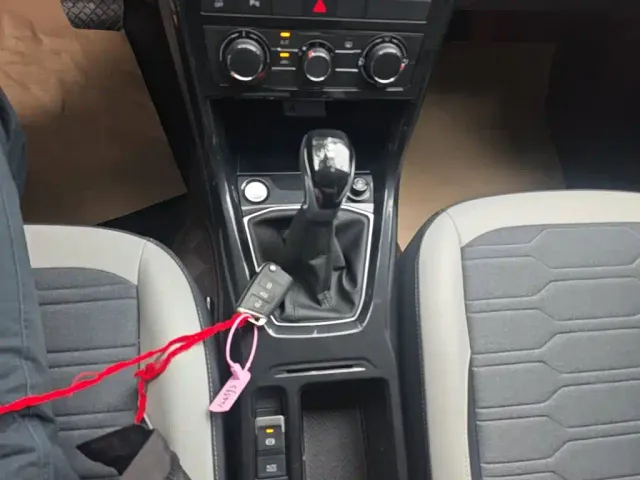 Volkswagen Tharu — Фото автомобиля 13