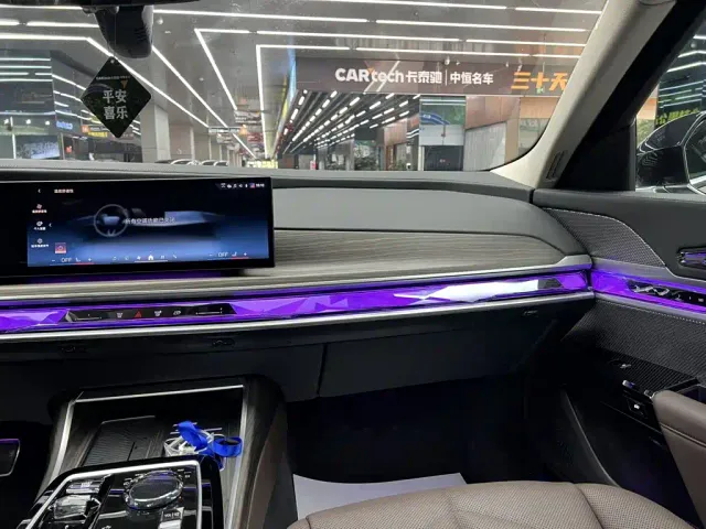 BMW 7 Series — Фото автомобиля 20