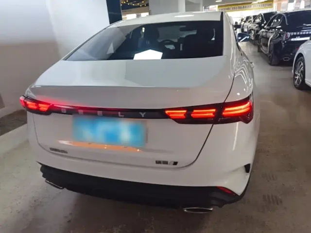 Geely Binrui — Фото автомобиля 5