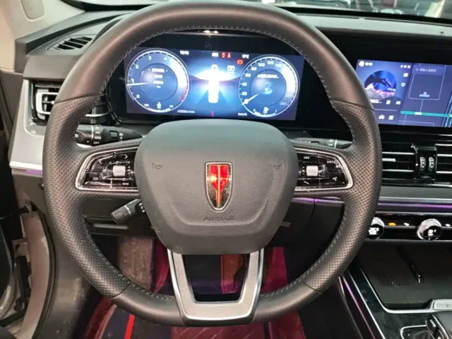 Hongqi HS5 — Фото автомобиля 10