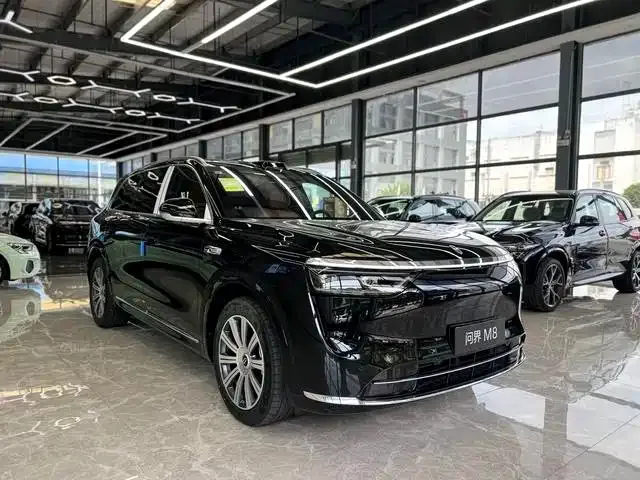 Aito M8 — Фото автомобиля 3