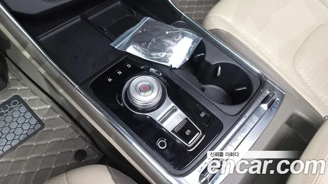 Kia Carnival Generation 4 — Фото автомобиля 12