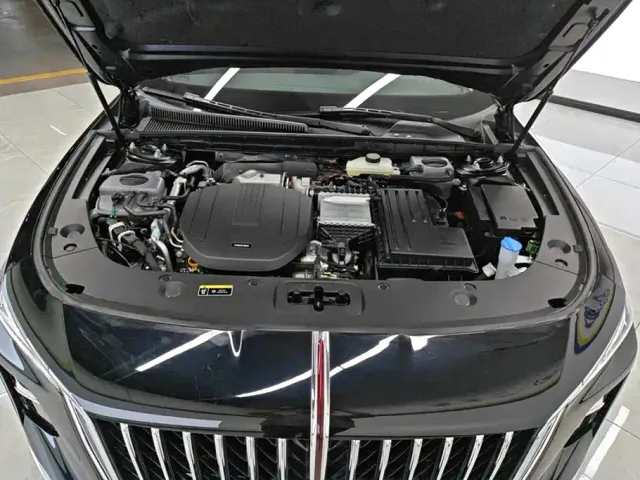 Hongqi H5 PHEV — Фото автомобиля 10