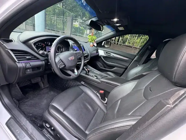Cadillac CT5 — Фото автомобиля 7
