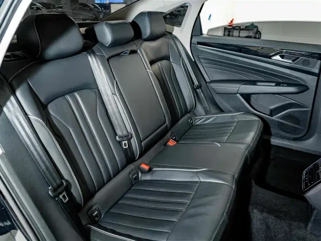 Volkswagen Passat — Фото автомобиля 22