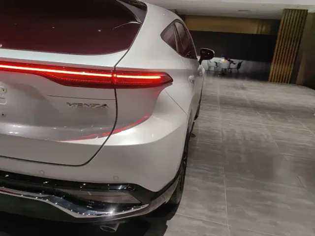 Toyota Venza — Фото автомобиля 7