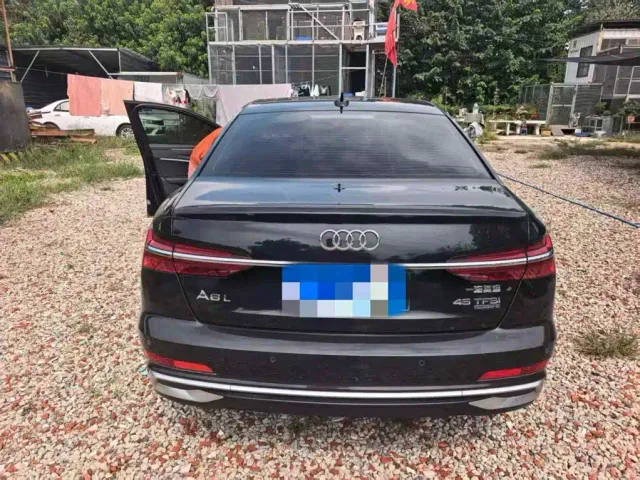 Audi A6L — Фото автомобиля 3