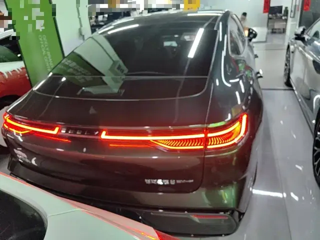 Geely Galaxy Xingyao 8 — Фото автомобиля 5