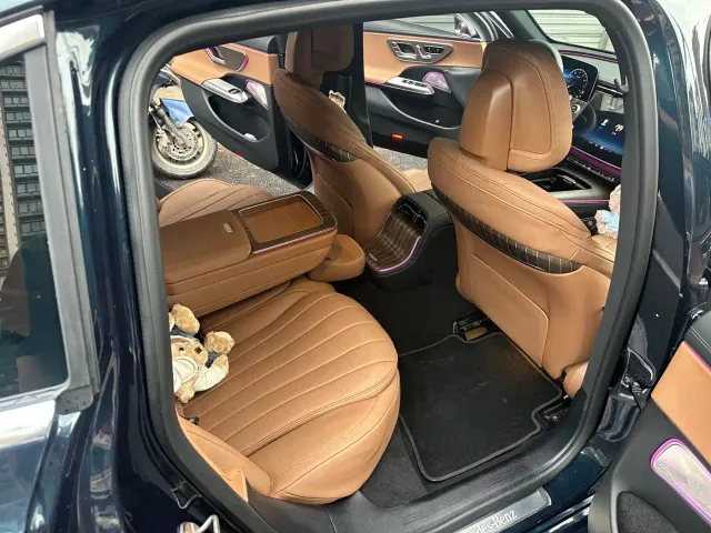 Mercedes-Benz E-Class — Фото автомобиля 10