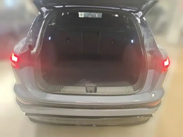 Audi Q6L e-tron — Фото автомобиля 23