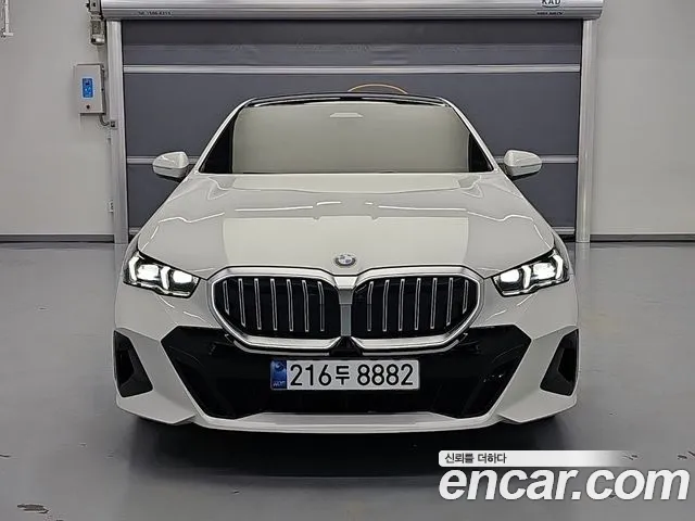 BMW 5 Series G60 — Фото автомобиля 2