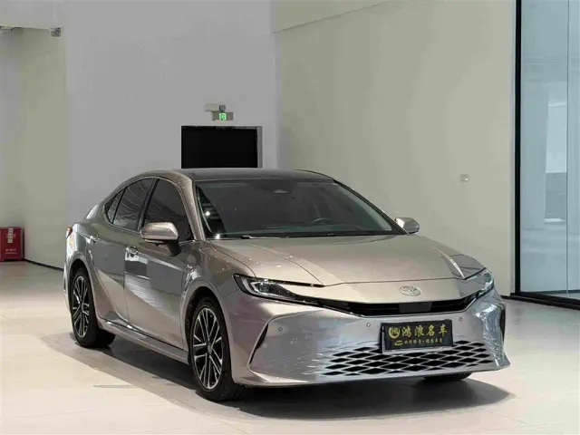 Toyota Camry — Фото автомобиля 3
