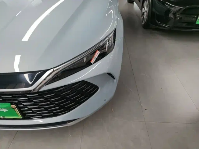 BYD Qin L — Фото автомобиля 23