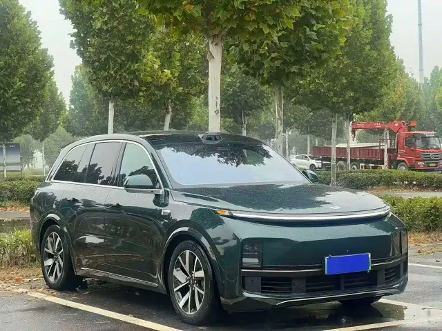 Li Auto L8 — Фото автомобиля 3