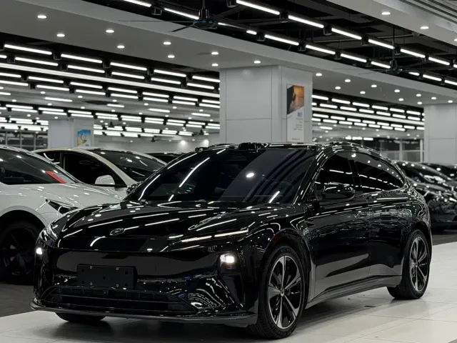 Фотография автомобиля — Nio ET5 Touring