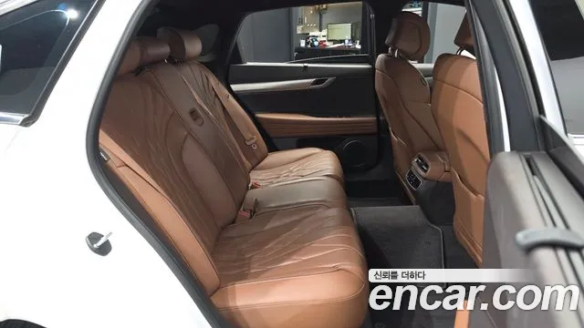 Genesis G80 Бензин 2.5 турбо AWD — Фото автомобиля 4