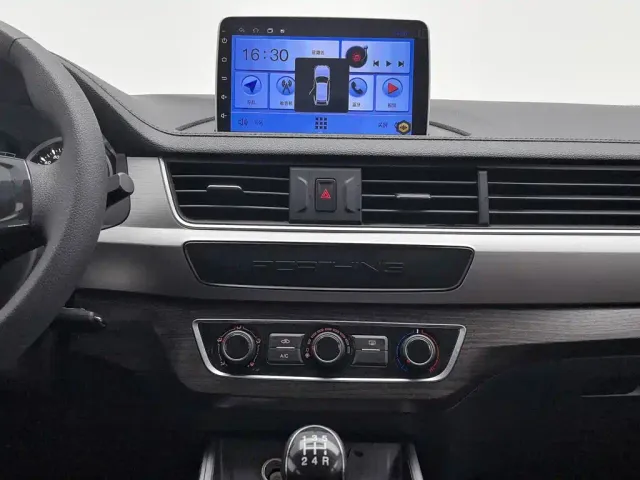 Forthing T5 — Фото автомобиля 12