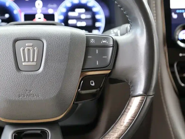 Toyota Vellfire — Фото автомобиля 18
