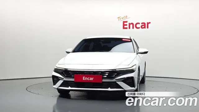 Hyundai Avante CN7 — Фото автомобиля 2