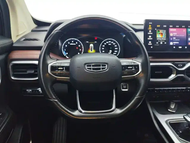 Geely Haoyue — Фото автомобиля 15