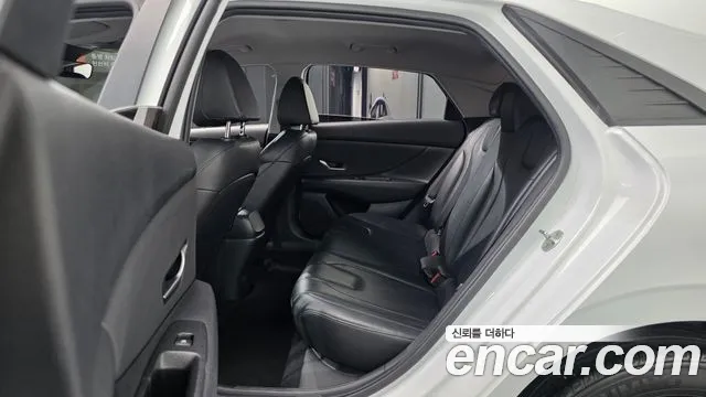 Hyundai AVANTE Avante (CN7) — Фото автомобиля 12