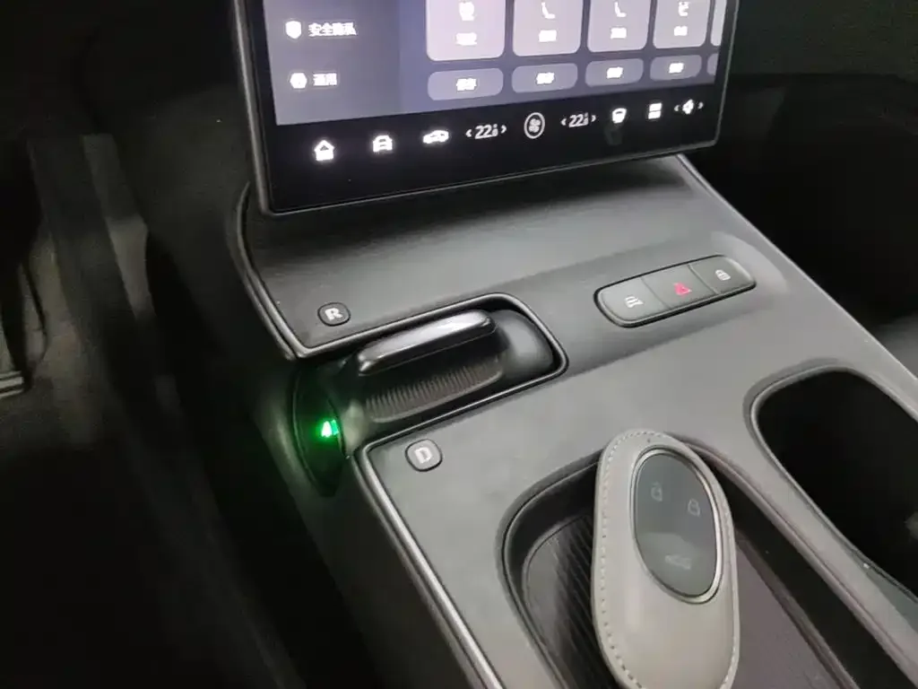 NIO NIO ET5 2022 75kWh — Фото автомобиля 13